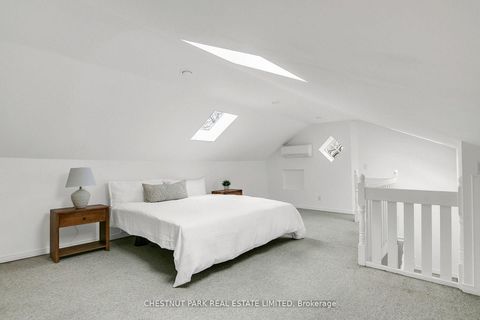 Photo 29 at 4 Biggar Avenue, Wychwood, Toronto