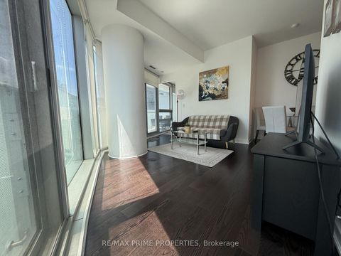 Photo 2 at 1605 - 14 York Street, Waterfront Communities C1, Toronto