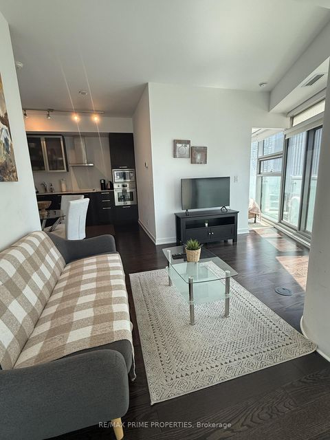 Photo 3 at 1605 - 14 York Street, Waterfront Communities C1, Toronto