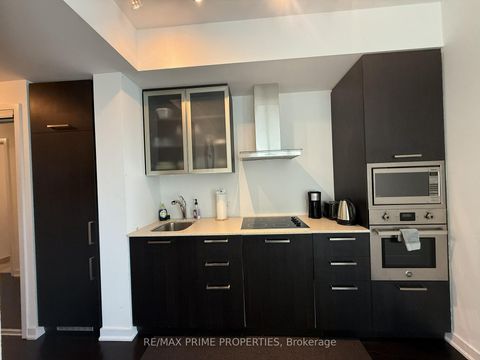 Photo 5 at 1605 - 14 York Street, Waterfront Communities C1, Toronto