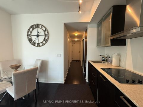 Photo 6 at 1605 - 14 York Street, Waterfront Communities C1, Toronto