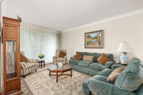 Photo 4 at 409 - 820 Burnhamthorpe Road, Markland Wood, Toronto