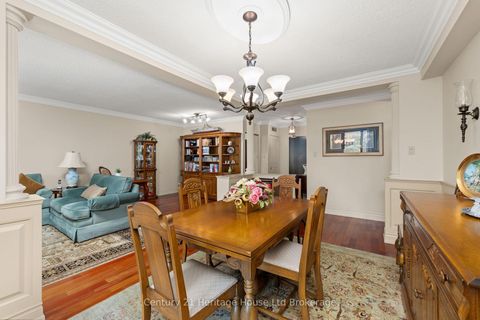 Photo 10 at 409 - 820 Burnhamthorpe Road, Markland Wood, Toronto