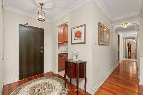 Photo 11 at 409 - 820 Burnhamthorpe Road, Markland Wood, Toronto