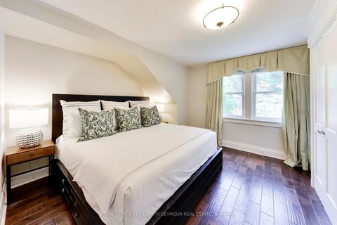 Photo 9 at 472 Balliol Street, Mount Pleasant East, Toronto