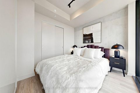 Photo 18 at 2004 - 284 King Street E, Moss Park, Toronto