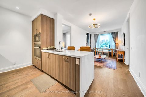 Photo 2 at GPH22 - 280 Howland Avenue, Annex, Toronto