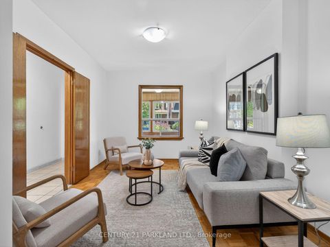 Photo 3 at 26 Earlscourt Avenue, Davenport, Toronto