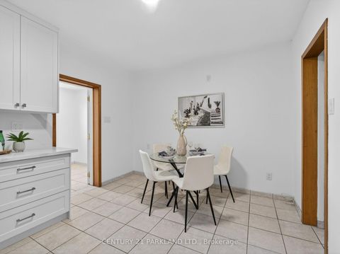 Photo 10 at 26 Earlscourt Avenue, Davenport, Toronto
