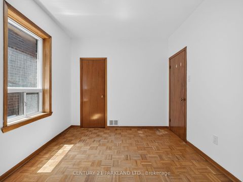 Photo 19 at 26 Earlscourt Avenue, Davenport, Toronto