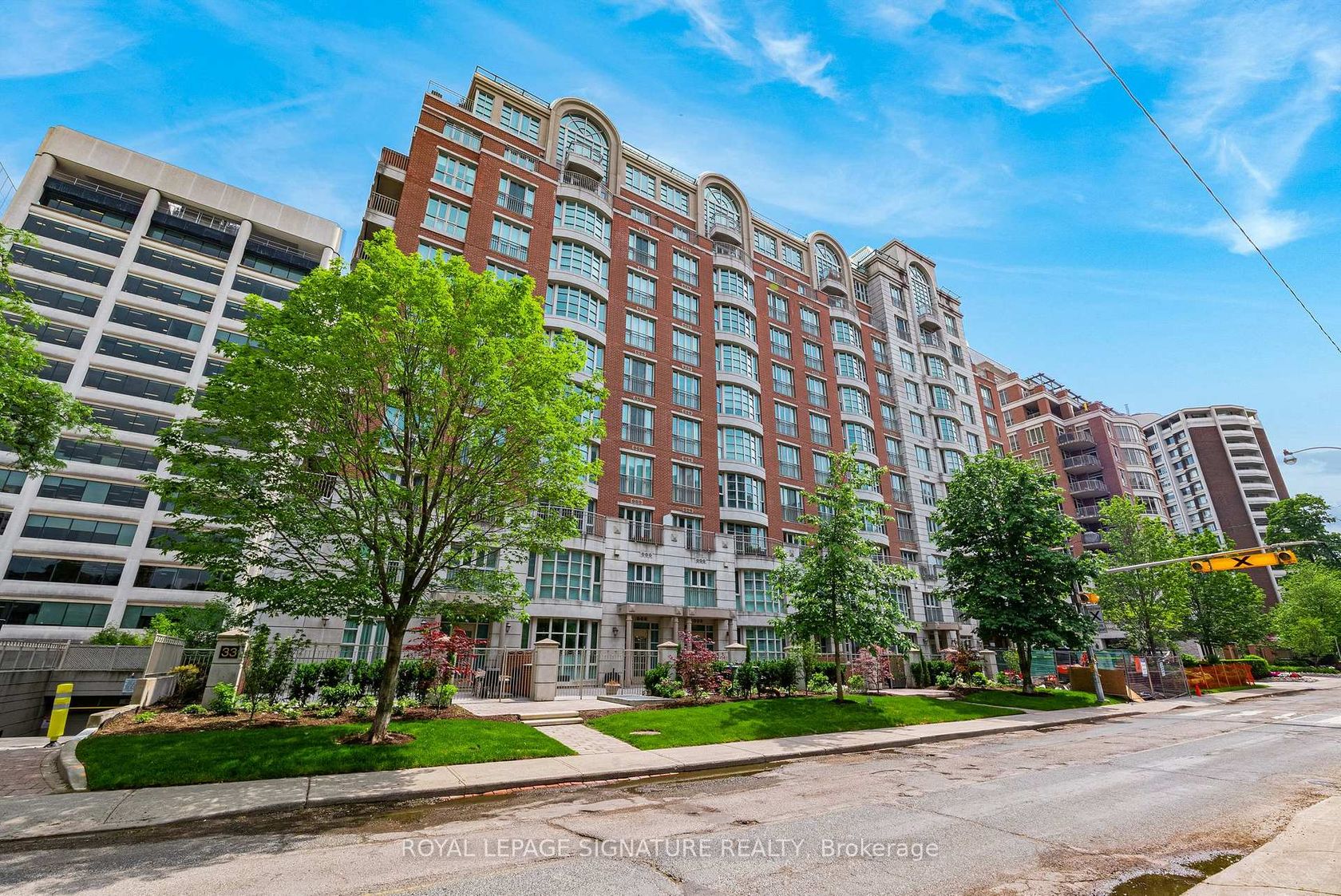 1004 - 33 Delisle Avenue, St. Clair, Toronto 
