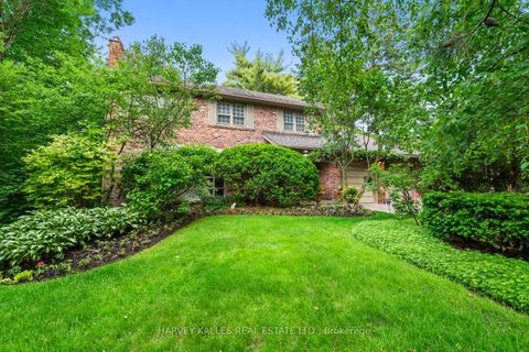 Photo 2 at 1 Vyner Road, Windfields, Toronto