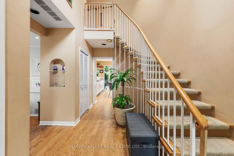 Photo 6 at 1 Vyner Road, Windfields, Toronto