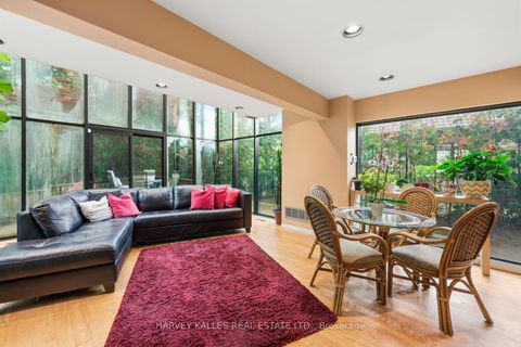 Photo 8 at 1 Vyner Road, Windfields, Toronto
