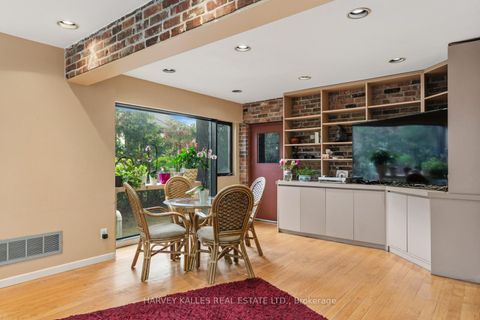 Photo 9 at 1 Vyner Road, Windfields, Toronto
