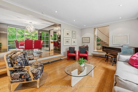 Photo 13 at 1 Vyner Road, Windfields, Toronto