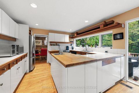 Photo 17 at 1 Vyner Road, Windfields, Toronto