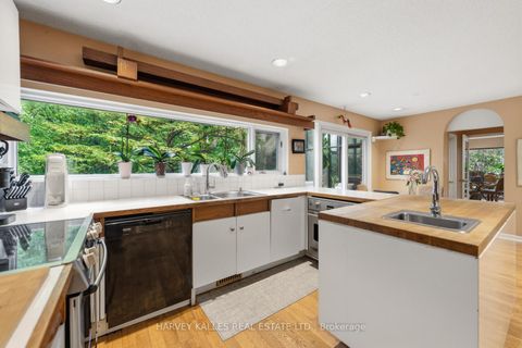 Photo 19 at 1 Vyner Road, Windfields, Toronto