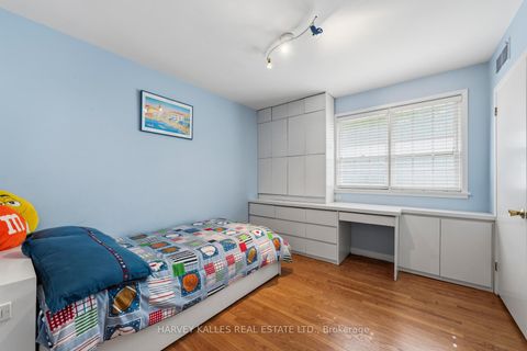 Photo 24 at 1 Vyner Road, Windfields, Toronto