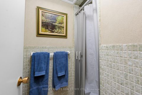 Photo 35 at 1 Vyner Road, Windfields, Toronto