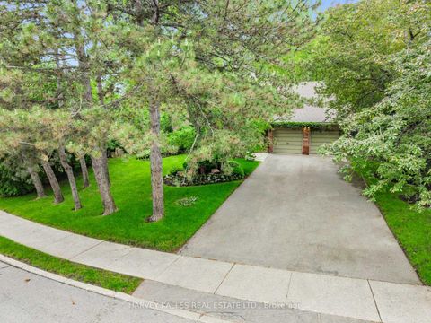 Photo 43 at 1 Vyner Road, Windfields, Toronto
