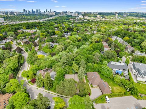 Photo 46 at 1 Vyner Road, Windfields, Toronto