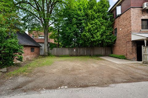 Photo 8 at 380 Spadina Road, Forest Hill South, Toronto