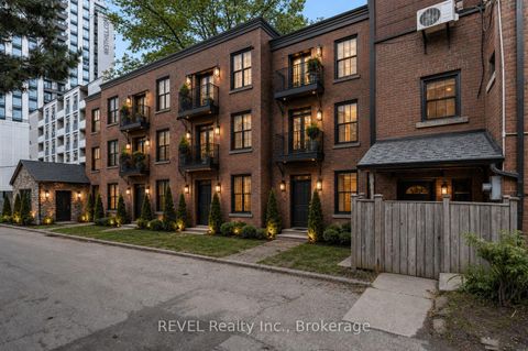 Photo 11 at 380 Spadina Road, Forest Hill South, Toronto
