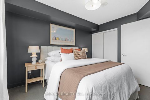 Photo 11 at 722 - 812 Lansdowne Avenue, Junction, Toronto