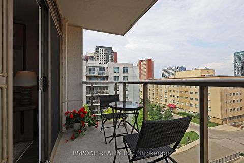 Photo 14 at 722 - 812 Lansdowne Avenue, Junction, Toronto
