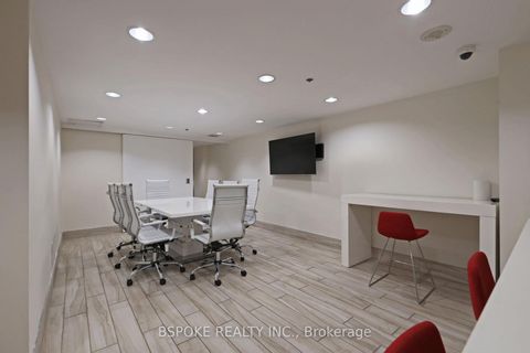 Photo 16 at 722 - 812 Lansdowne Avenue, Junction, Toronto