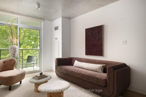 Photo 3 at 214 - 816 Lansdowne Avenue, Junction, Toronto
