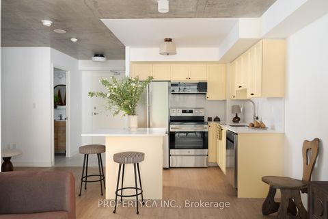 Photo 4 at 214 - 816 Lansdowne Avenue, Junction, Toronto