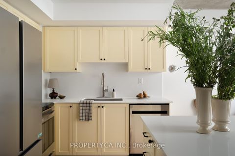 Photo 5 at 214 - 816 Lansdowne Avenue, Junction, Toronto