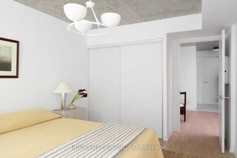 Photo 13 at 214 - 816 Lansdowne Avenue, Junction, Toronto