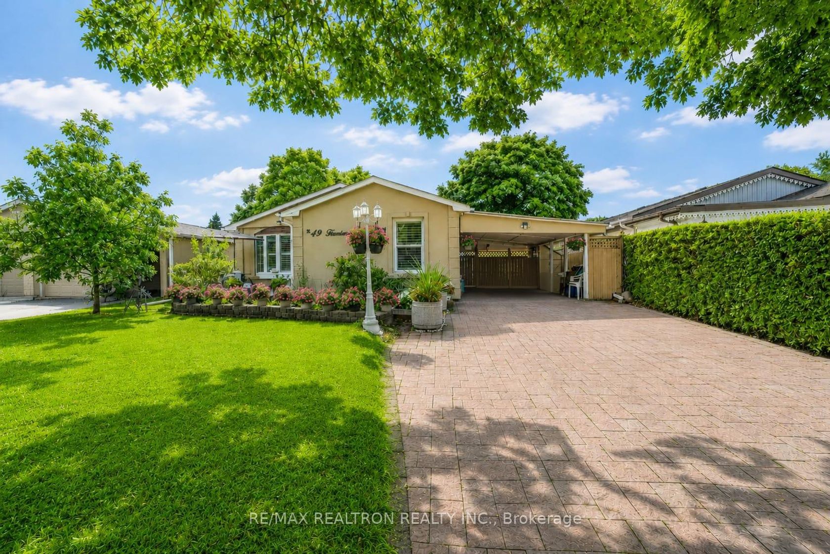 49 Tunmead Square, Malvern, Toronto photo 9