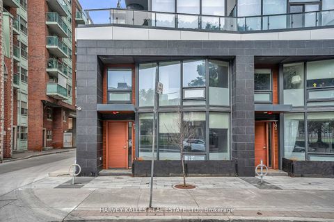 Photo 1 at TH5 - 85 Wood Street, Yonge Corridor, Toronto
