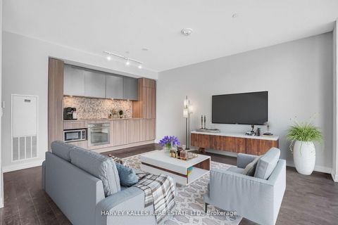 Photo 5 at TH5 - 85 Wood Street, Yonge Corridor, Toronto