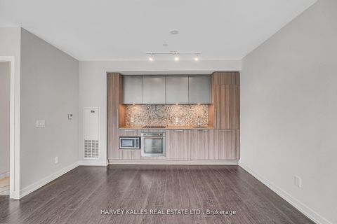 Photo 10 at TH5 - 85 Wood Street, Yonge Corridor, Toronto