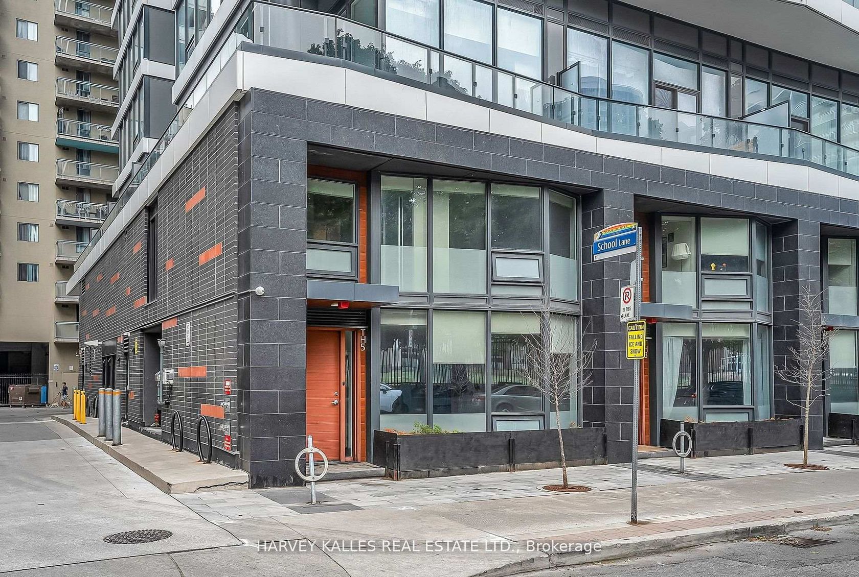 TH5 - 85 Wood Street, Yonge Corridor, Toronto 