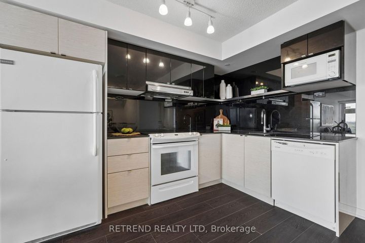 Photo 12 at 2108 - 72 Esther Shiner Boulevard, Bayview Village, Toronto