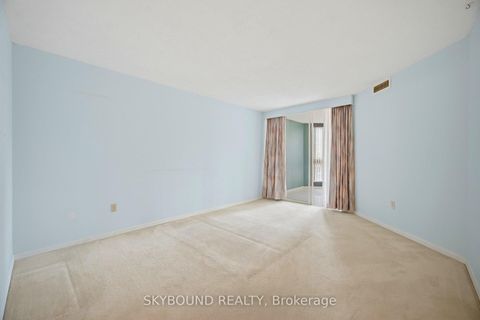 Photo 23 at 511 - 10 Kenneth Avenue, Willowdale East, Toronto