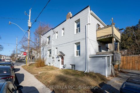 Photo 2 at 133 Drayton Avenue, Woodbine Corridor, Toronto