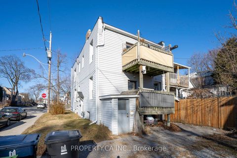 Photo 4 at 133 Drayton Avenue, Woodbine Corridor, Toronto