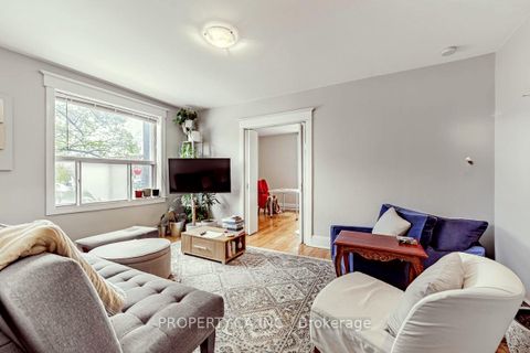 Photo 5 at 133 Drayton Avenue, Woodbine Corridor, Toronto