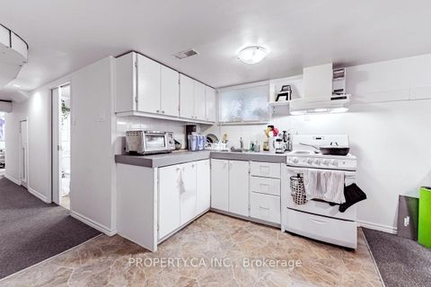 Photo 17 at 133 Drayton Avenue, Woodbine Corridor, Toronto