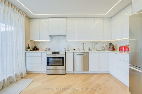Photo 12 at 1204 - 91 Townsgate Drive, Yorkhill, Vaughan