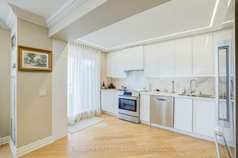 Photo 16 at 1204 - 91 Townsgate Drive, Yorkhill, Vaughan