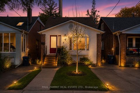 Photo 0 at 4 Binswood Avenue, East York, Toronto