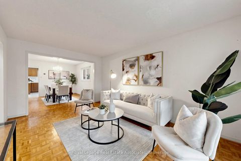 Photo 3 at 9 Kingsplate Crescent, Clairville, Toronto